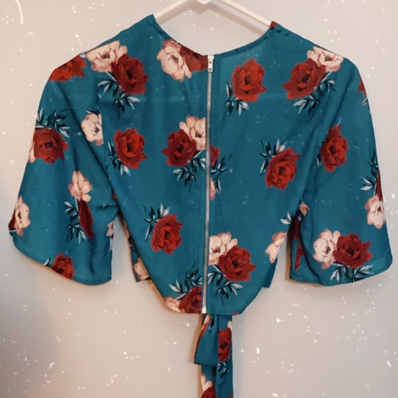 Charlotte Russe crop top - Picture 2 of 2